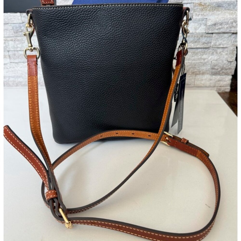 Dooney & Bourke Crossbody bag